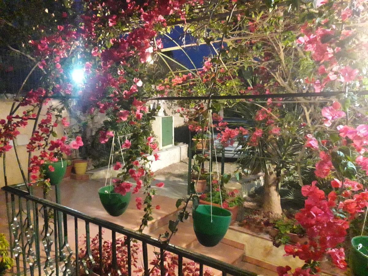 فيلا كالتاجيرونيفي Alla Romana المظهر الخارجي الصورة